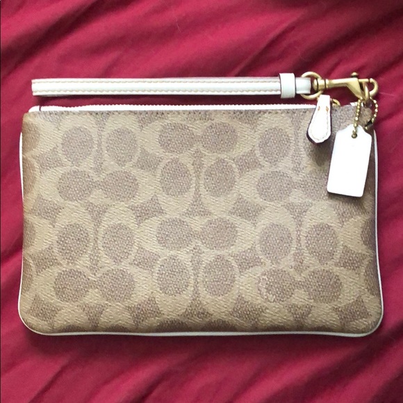 Coach wristlet - Picture 2 of 3
